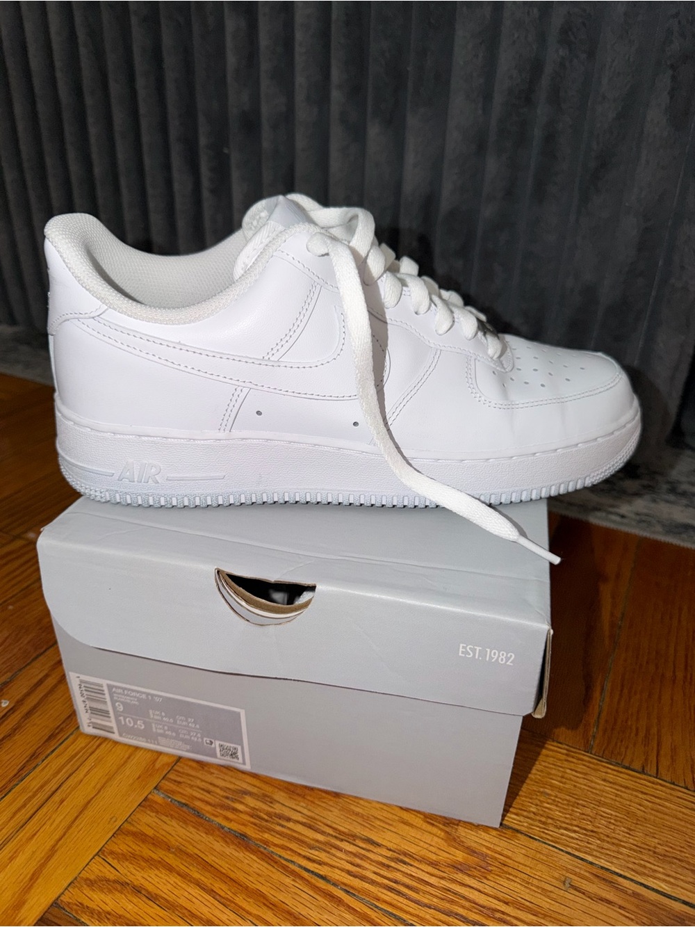 WORN ONCE MEN UPTOWNS